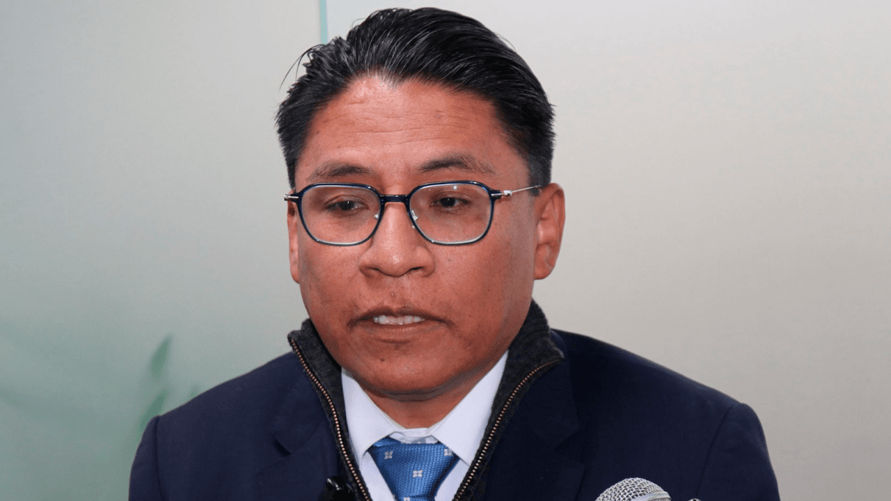 Lima afirma que Morales quedó inhabilitado y llama a resolver los conflictos en democracia