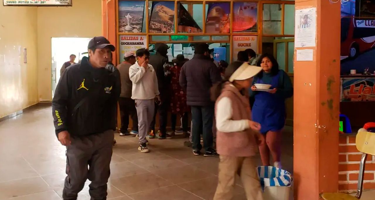 Llallagua intenta retomar sus actividades tras días de violencia y bloqueo