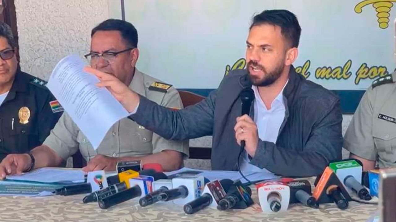 Emiten orden de aprehensión en contra de los padres de la diputada María René Álvarez