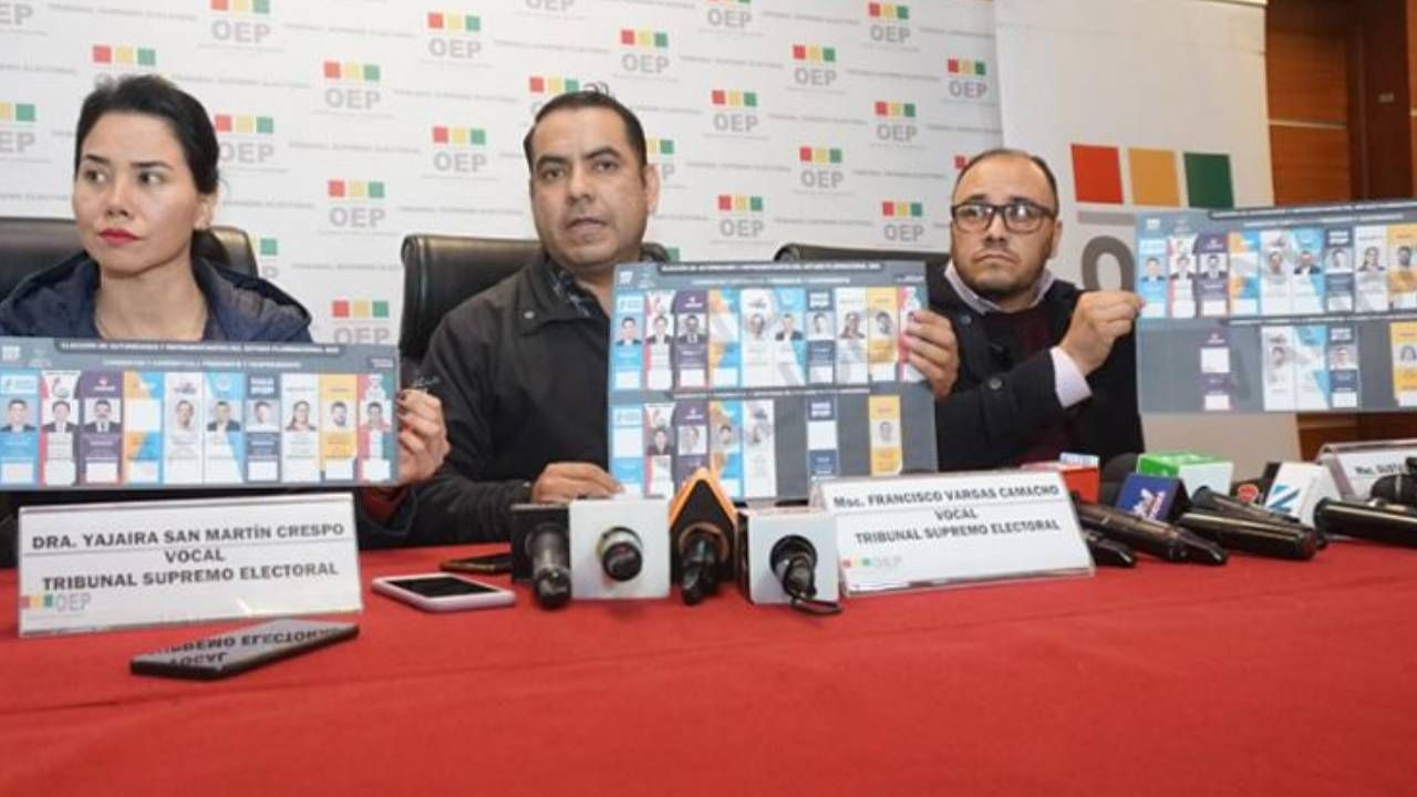 EL TSE presenta papeleta de sufragio que aprobó para las elecciones