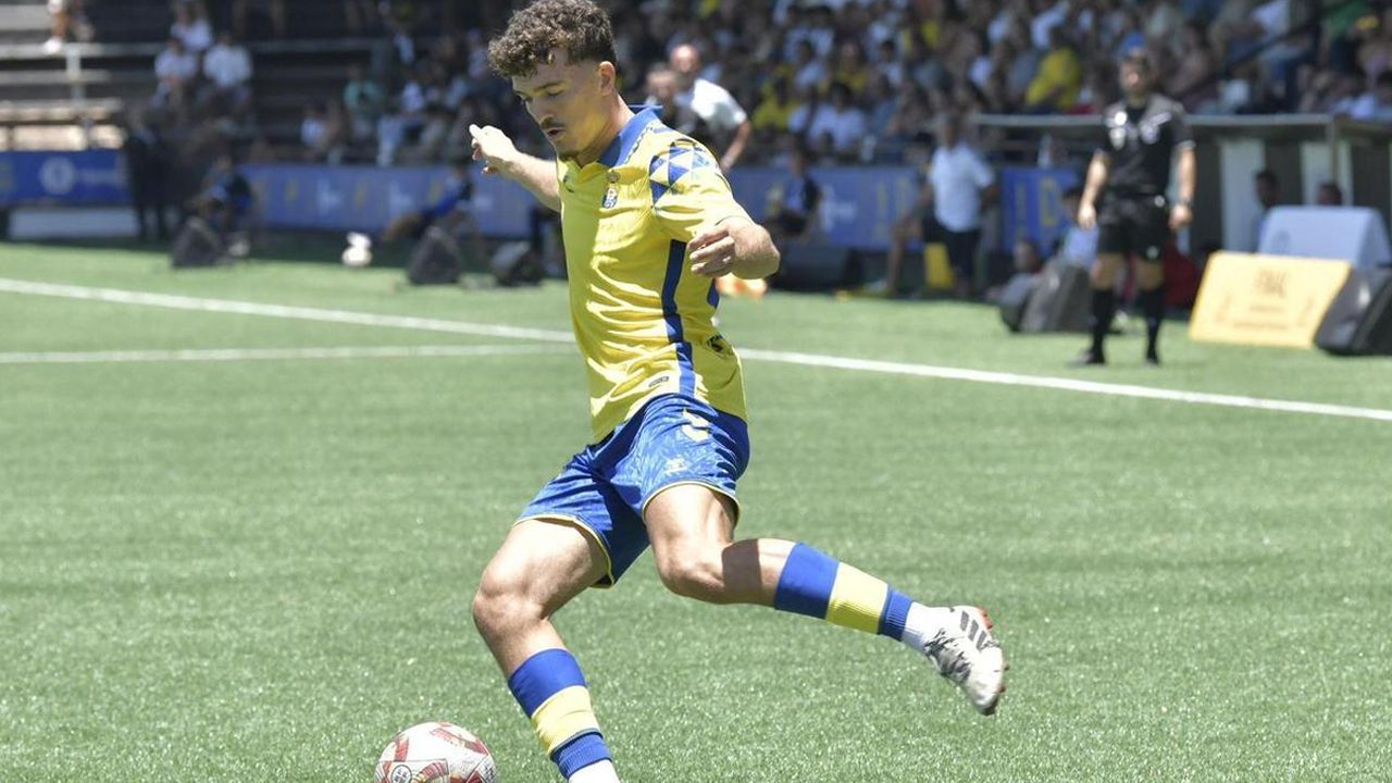 Fallece Zeben Ramos, canterano  de Las Palmas, tras varios días  en coma por un atropello