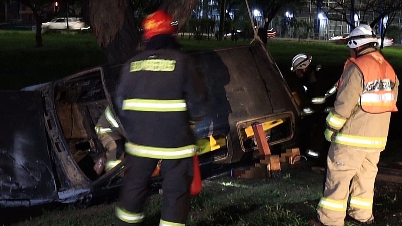 Unidad de Rescate de la Gobernación realiza simulacro de accidente de tránsito