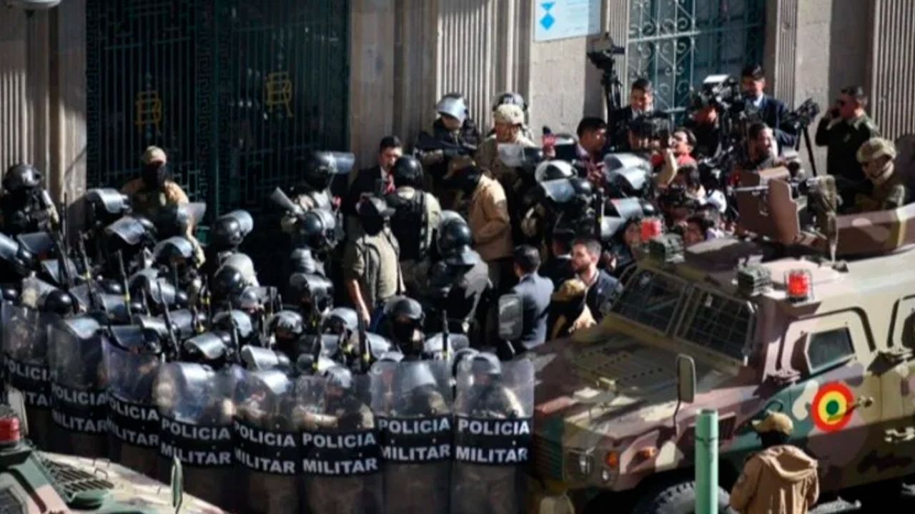 Un año después de la toma militar en Plaza Murillo, aún no hay respuestas claras