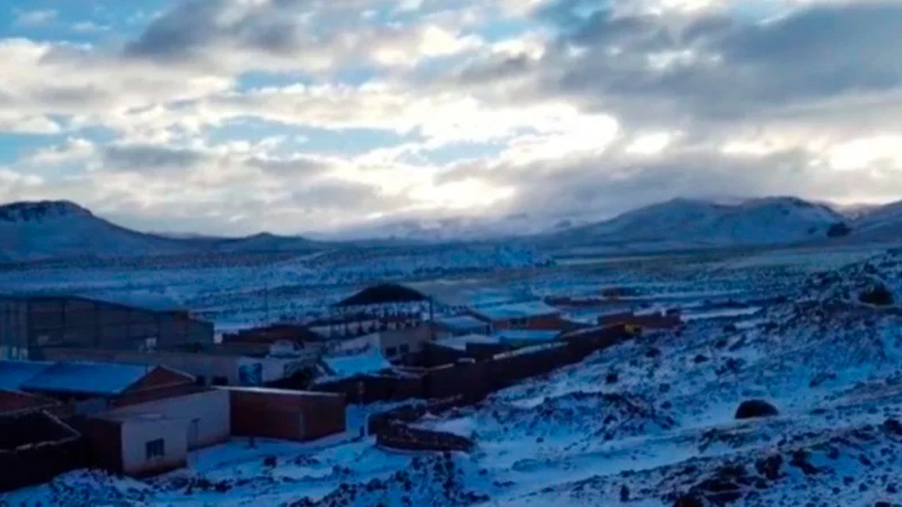 El sur de Potosí amanece cubierto de nieve tras intensa ola de frío