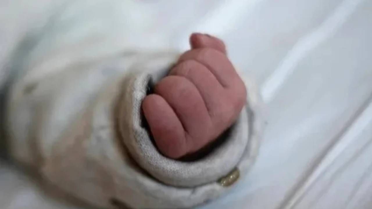 Denuncian que una mujer dio a luz a una niña, la bebé falleció, pero les entregaron el cuerpo de un niño
