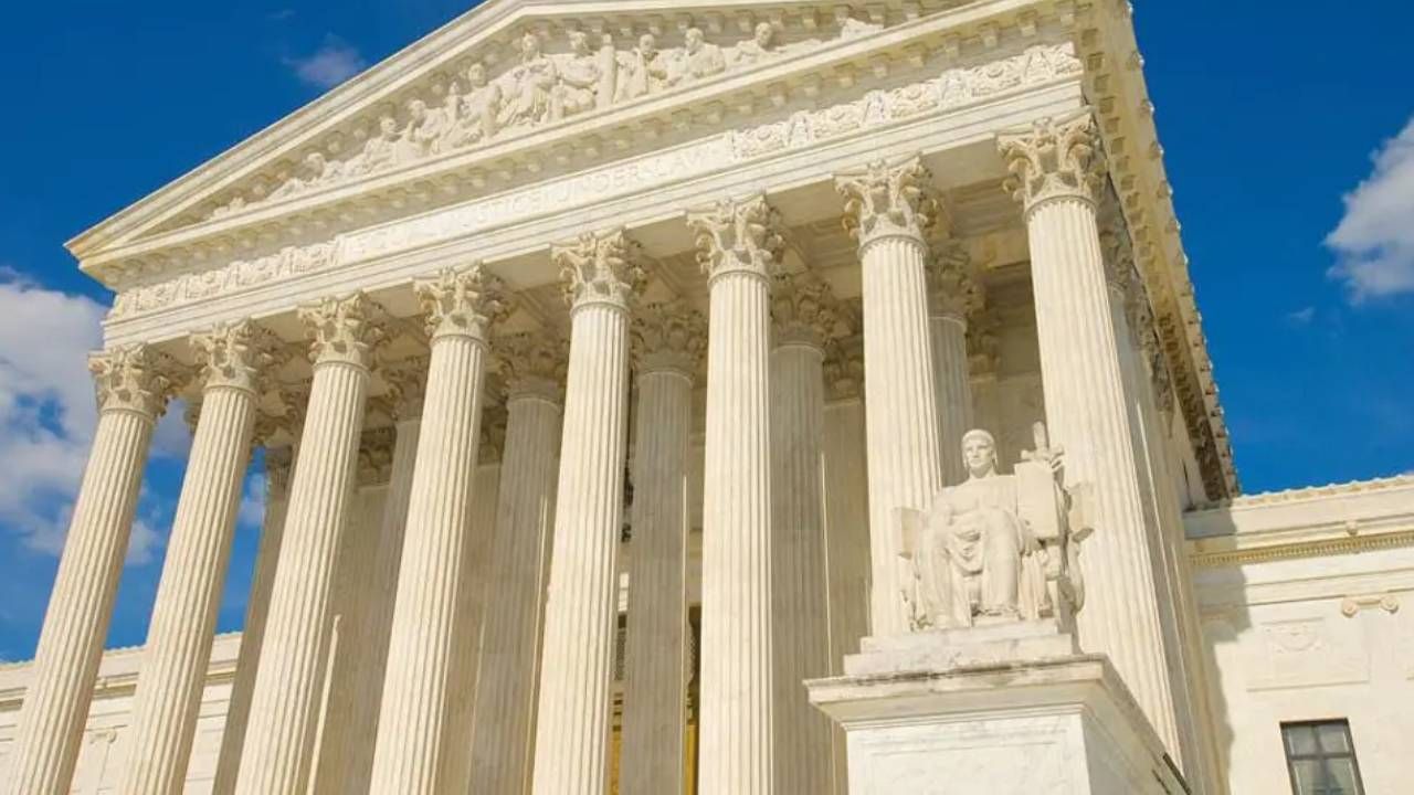 La Corte Suprema de EEUU limita el poder de jueces para bloquear decisiones de Trump