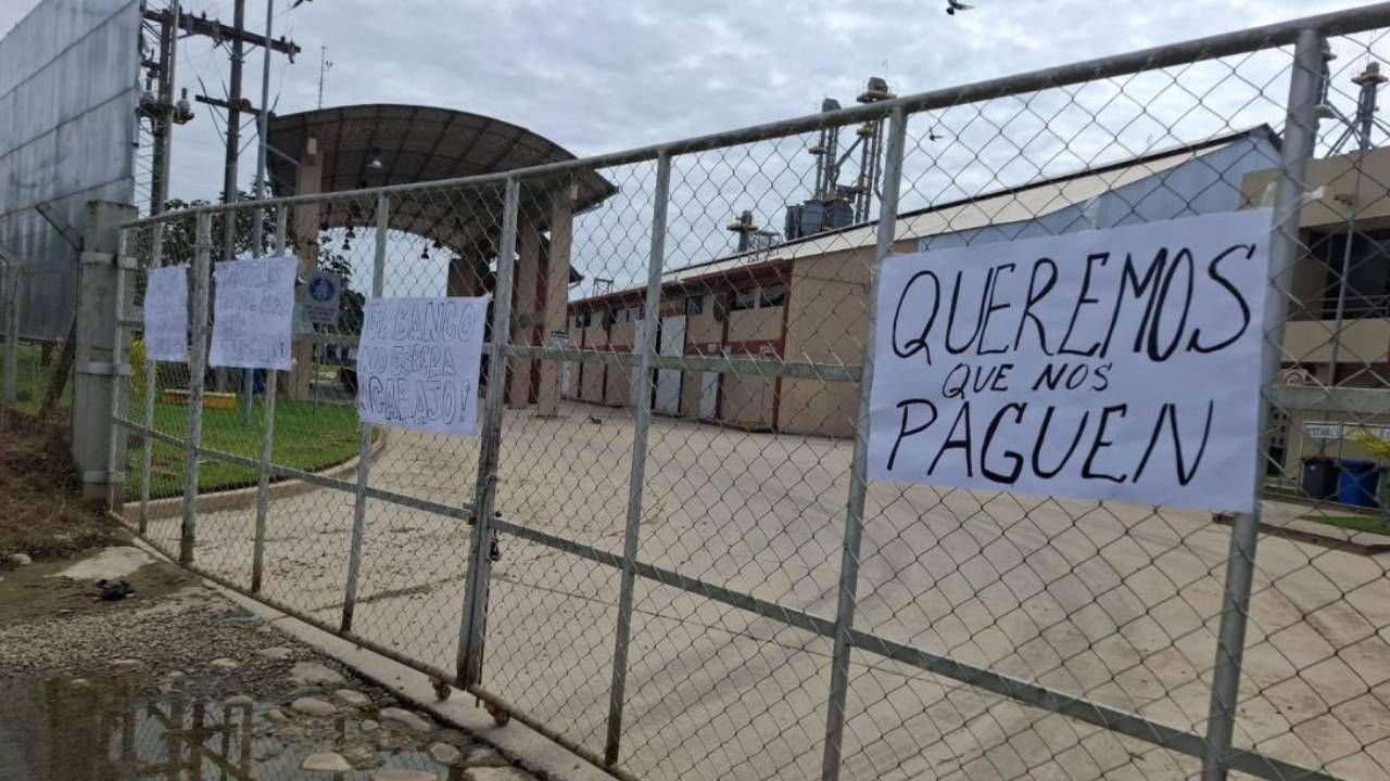 Productores de arroz de Yapacaní cierran instalaciones de Emapa y exigen pagos por productos entregados