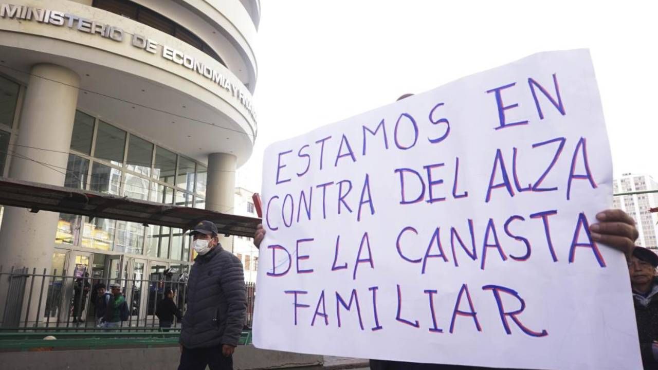 La inflación llega a su nivel más alto en 38 años y supera meta del Gobierno y del FMI