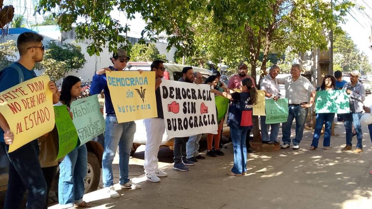 Seguidores de Dunn invitan a simpatizantes a vigilia en el TED y olla común