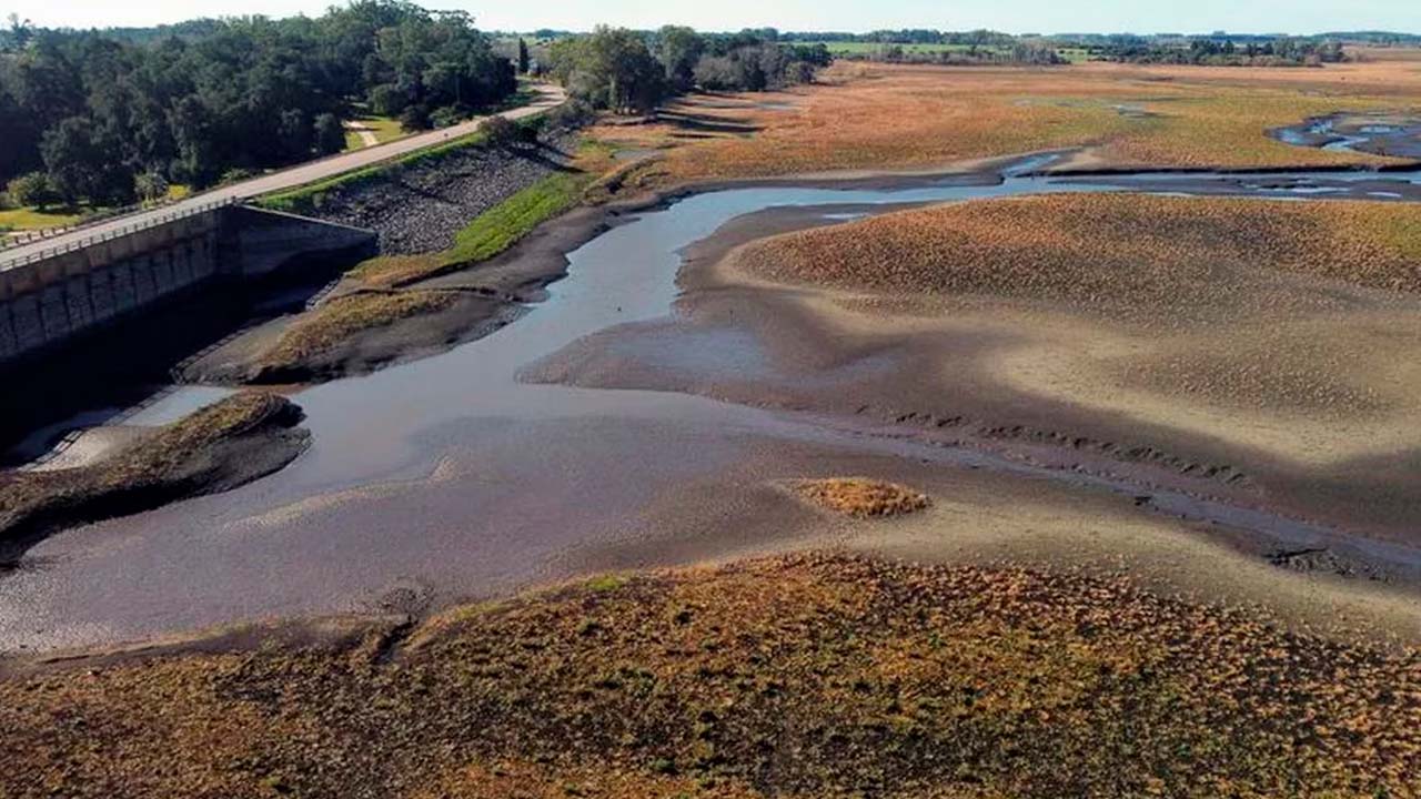Crisis de agua en Uruguay: En 10 días Montevideo se quedará sin agua