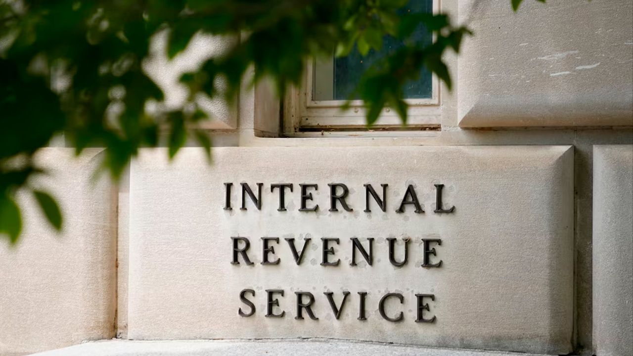 IRS pide permitir apoyo político desde el púlpito sin perder beneficios fiscales