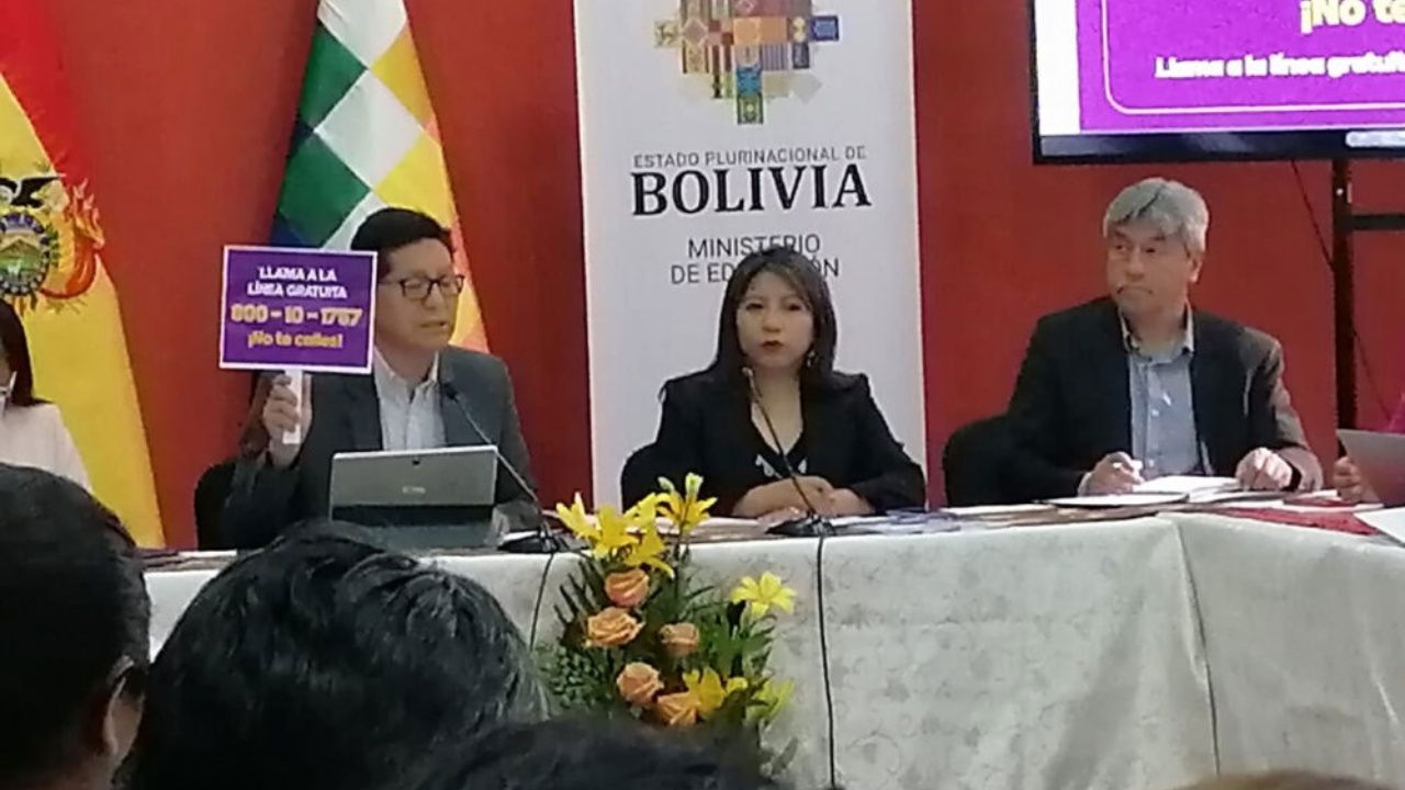 Ministerio de Educación implementa una línea gratuita y buzones para denuncias de violencia
