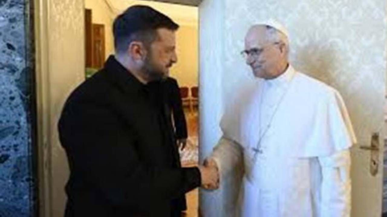 El papa León XIV recibe a Zelenski y ofrece el Vaticano para las negociaciones con Rusia