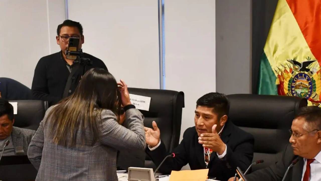 Contrato de litio debió tratarse hace tres meses, dice presidente de comisión, quien descarta sesionar en Potosí