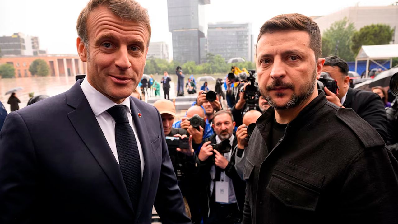 Zelensky y Macron dialogan sobre envío de nuevos sistemas antiaéreos y formación de pilotos ucranianos