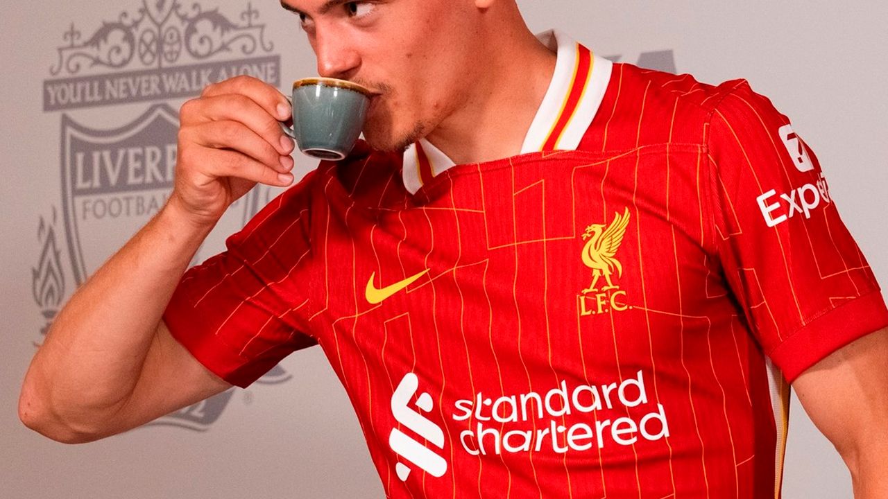 Liverpool rompe récord con más de  300 millones en fichajes