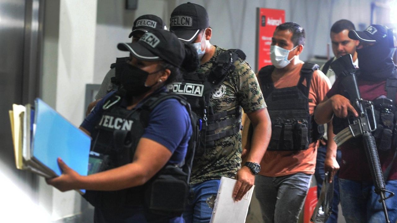 Felcn captura a un policía en una investigación por legitimación de ganancias ilícitas