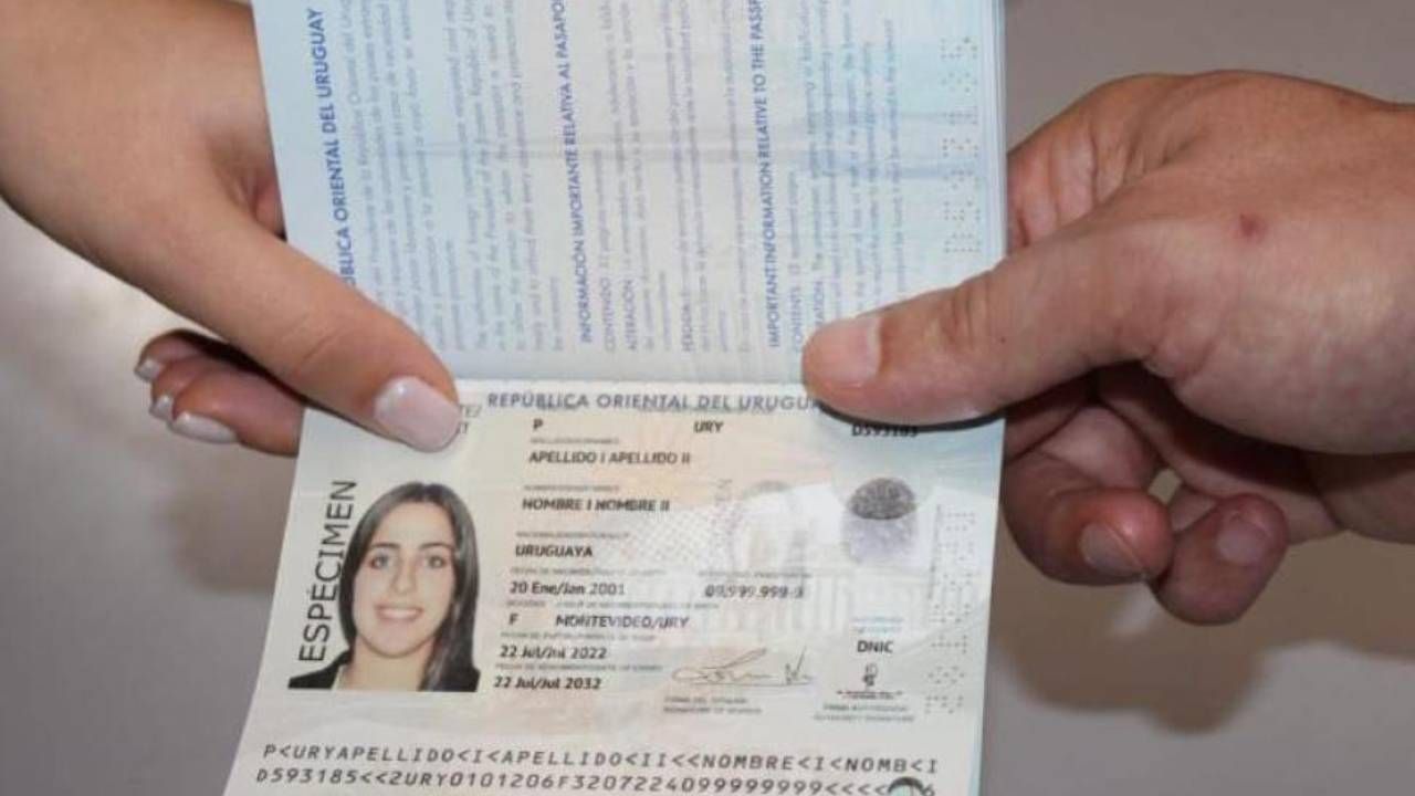 Por qué los nuevos pasaportes de Uruguay generaron quejas de Alemania, Francia y Japón