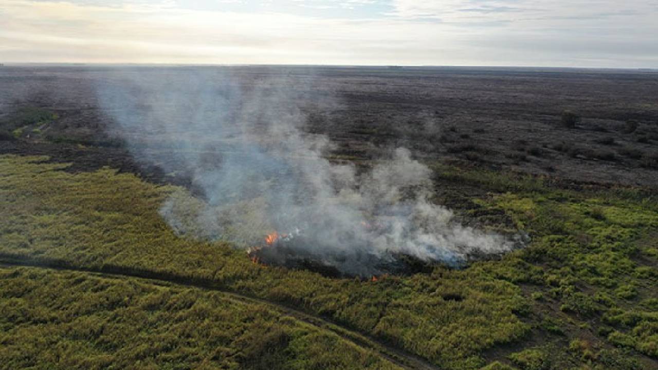 Cuatro mil hectáreas del parque Otuquis afectadas por incendios provenientes de Brasil