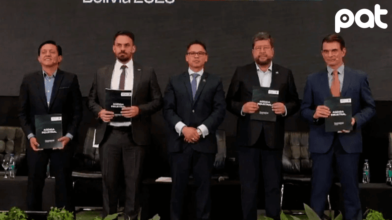 Candidatos reciben agenda industrial en foro nacional