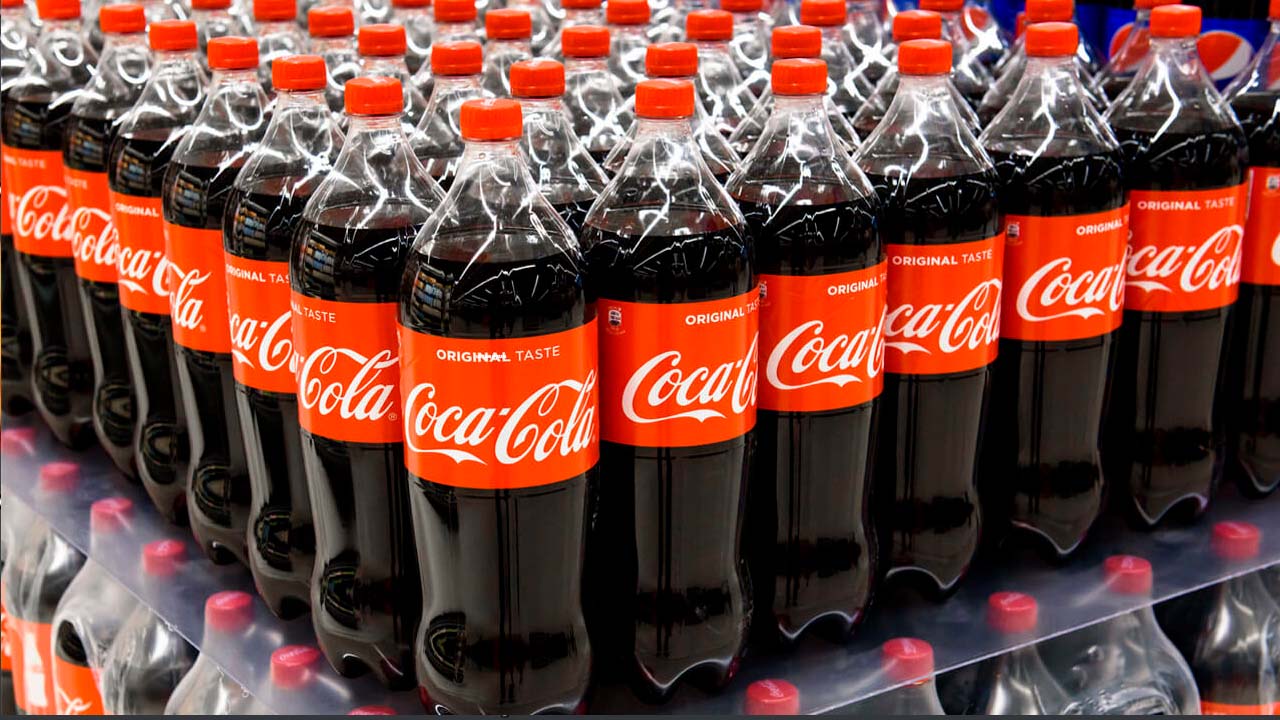 El viceministro de defensa al consumidor informó que se incrementó 1 bs el precio de la Coca-Cola 