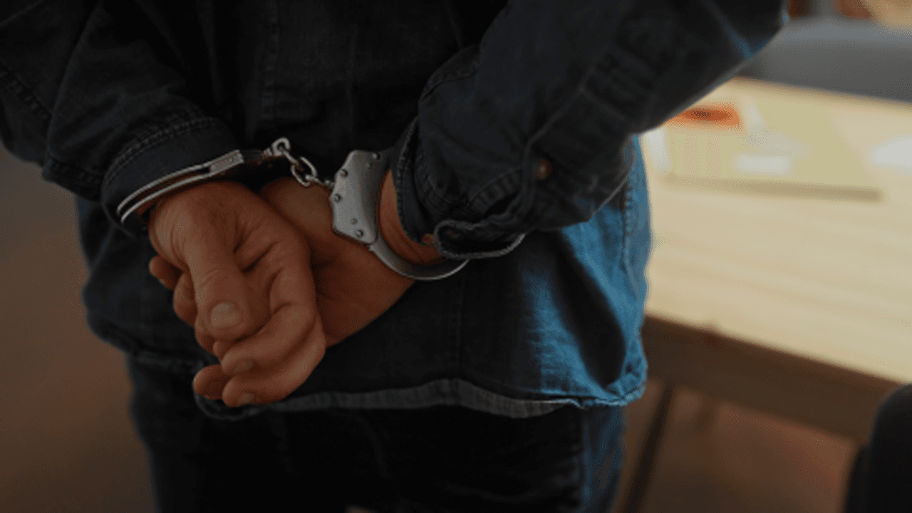Padrastro es enviado a San Pedro por retener a una adolescente durante 10 meses