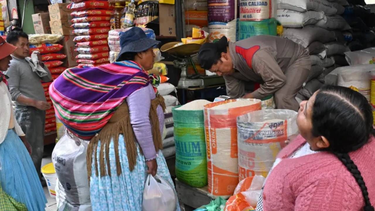 La inflación sigue en ascenso y bordea el 17% hasta julio de 2025, según datos del INE