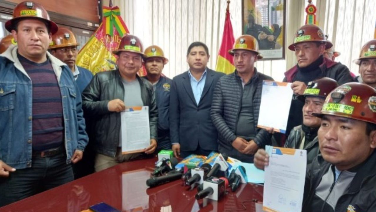 Gobierno presta Bs 2MM a 2 cooperativas; senadora califica de irresponsable 
