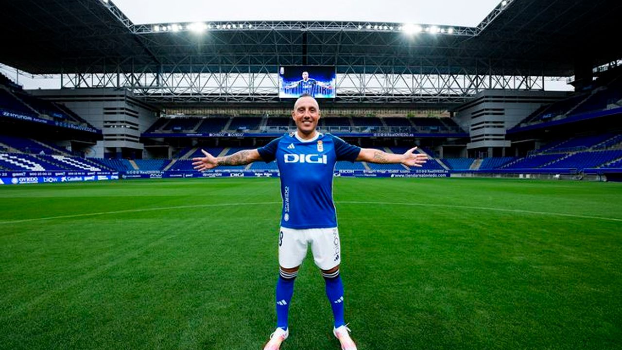 Santi Cazorla, emocionado tras volver  a La Cerámica: “Siempre me han tratado  como un hijo más”