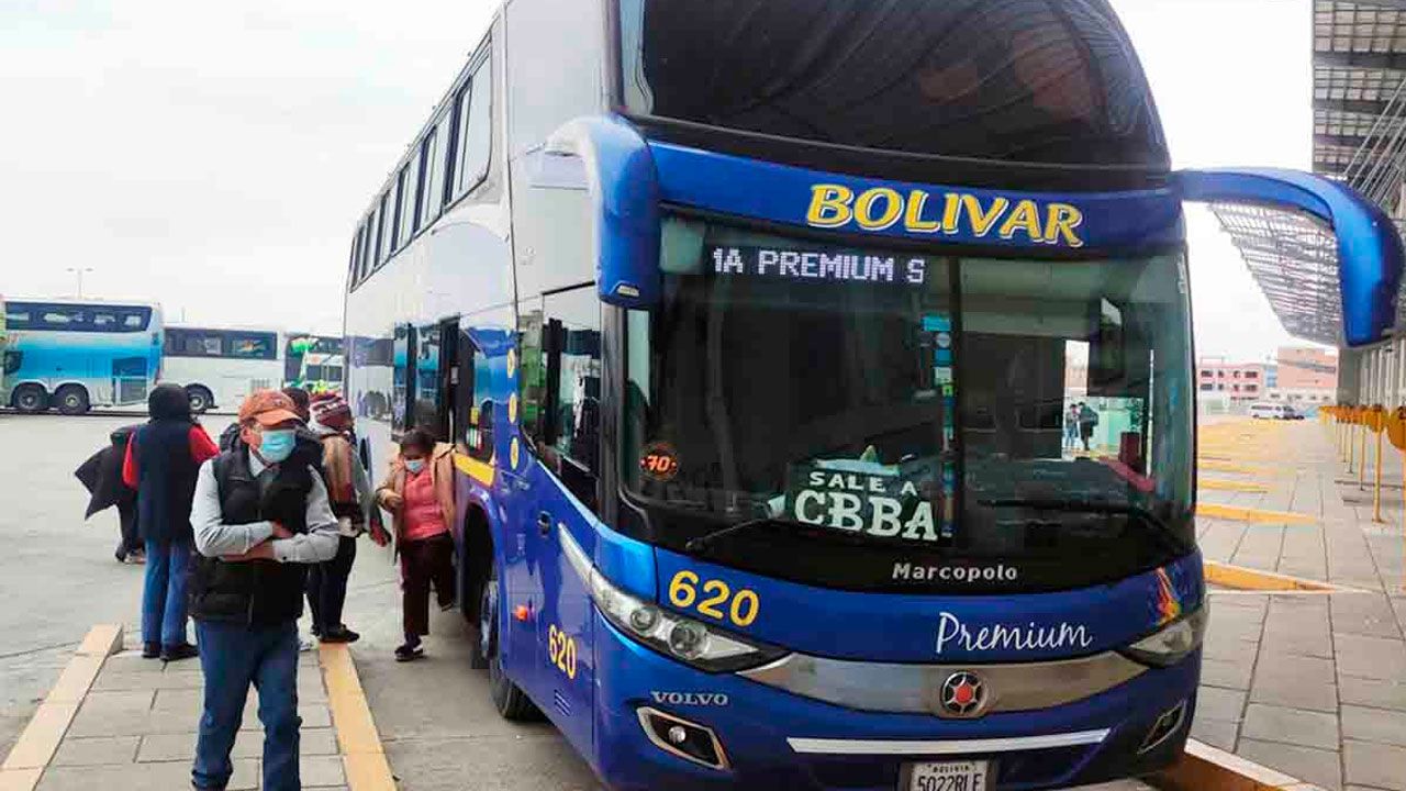 Se reanudan los viajes terrestres tras la jornada electoral en Bolivia