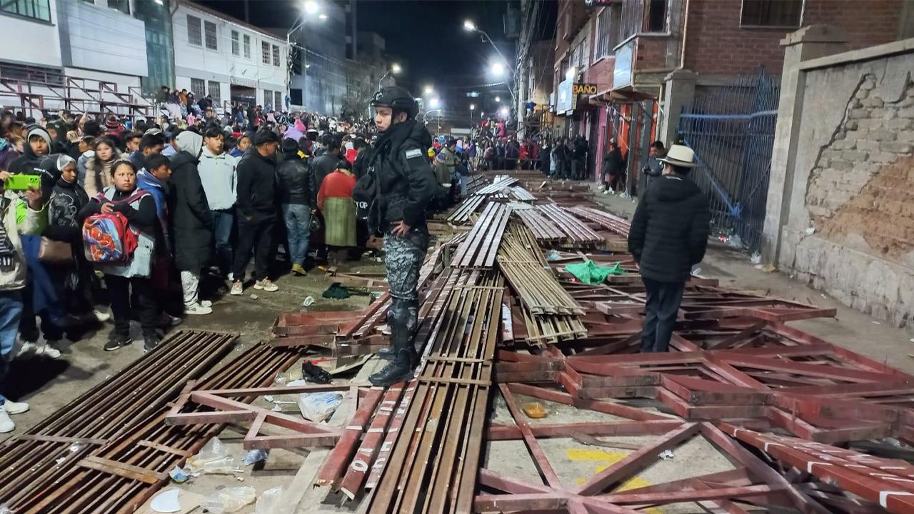 Gradería colapsa durante el primer convite de Ch’utillos en Potosí