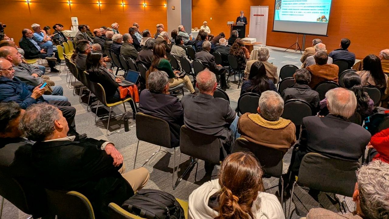 Milenio propone apertura al capital privado para producir 100.000 toneladas de litio en Bolivia