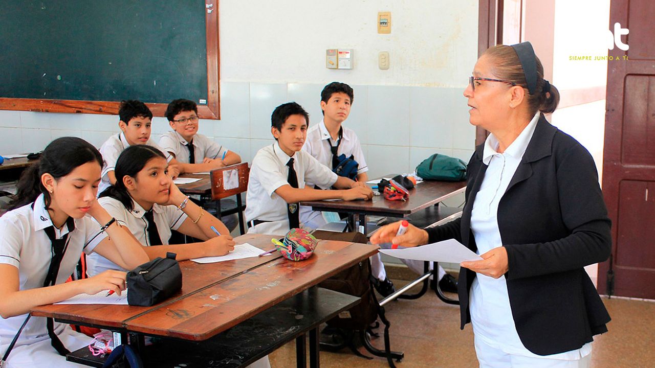 Estudiantes de Santa Cruz y La Paz retoman su horario normal de clases