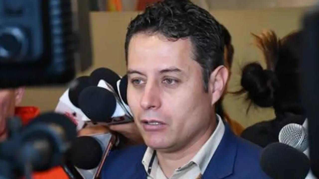 Edman Lara enfrenta críticas: “Su envidia es mi progreso”