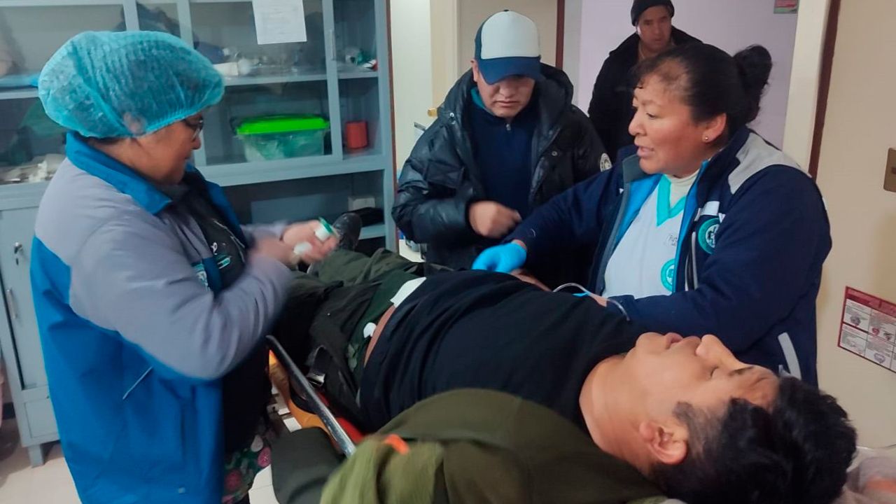 Dos policías heridos en emboscada durante control en carretera Potosí–Sucre