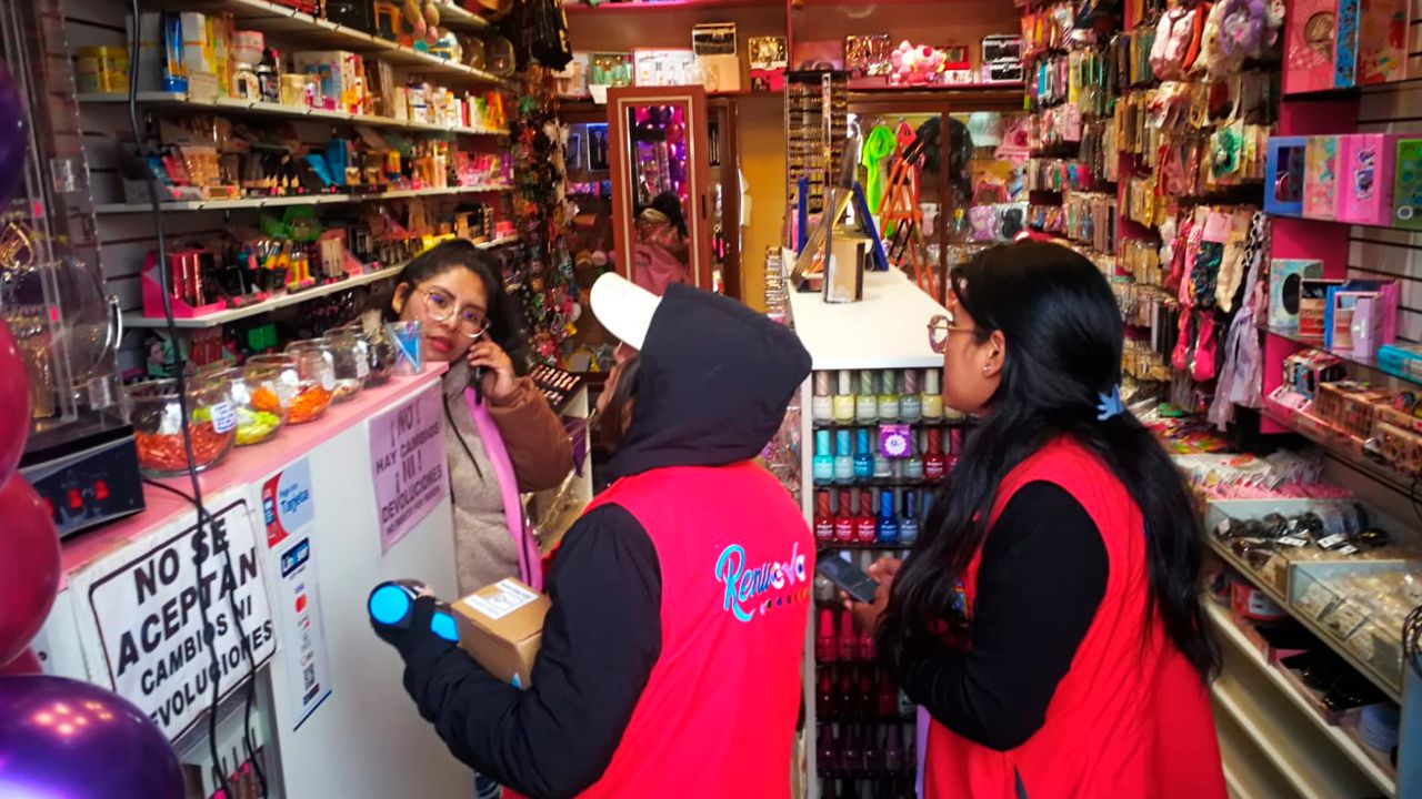Alcaldía de El Alto socializa la Rebajita Tributaria en la Ceja y anuncia operativos en más zonas comerciales
