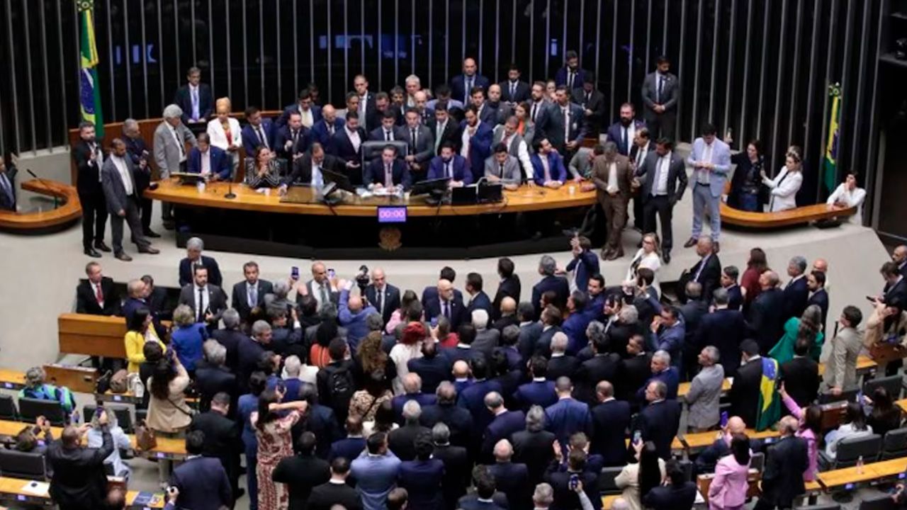 Polémica en Brasil por proyecto que ampliaría inmunidad de congresistas y encendió alarma sobre la impunidad