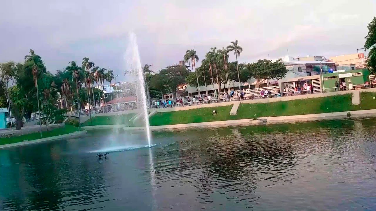 Parque El Arenal listo para la  serenata y coronación de la Reina  de Santa Cruz 2025