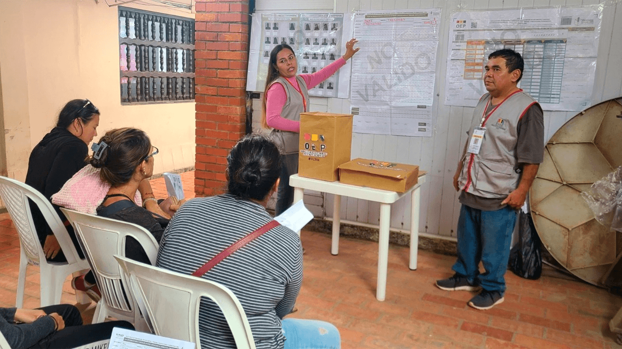Arranca capacitación de jurados electorales para segunda vuelta en Santa Cruz y resto del país