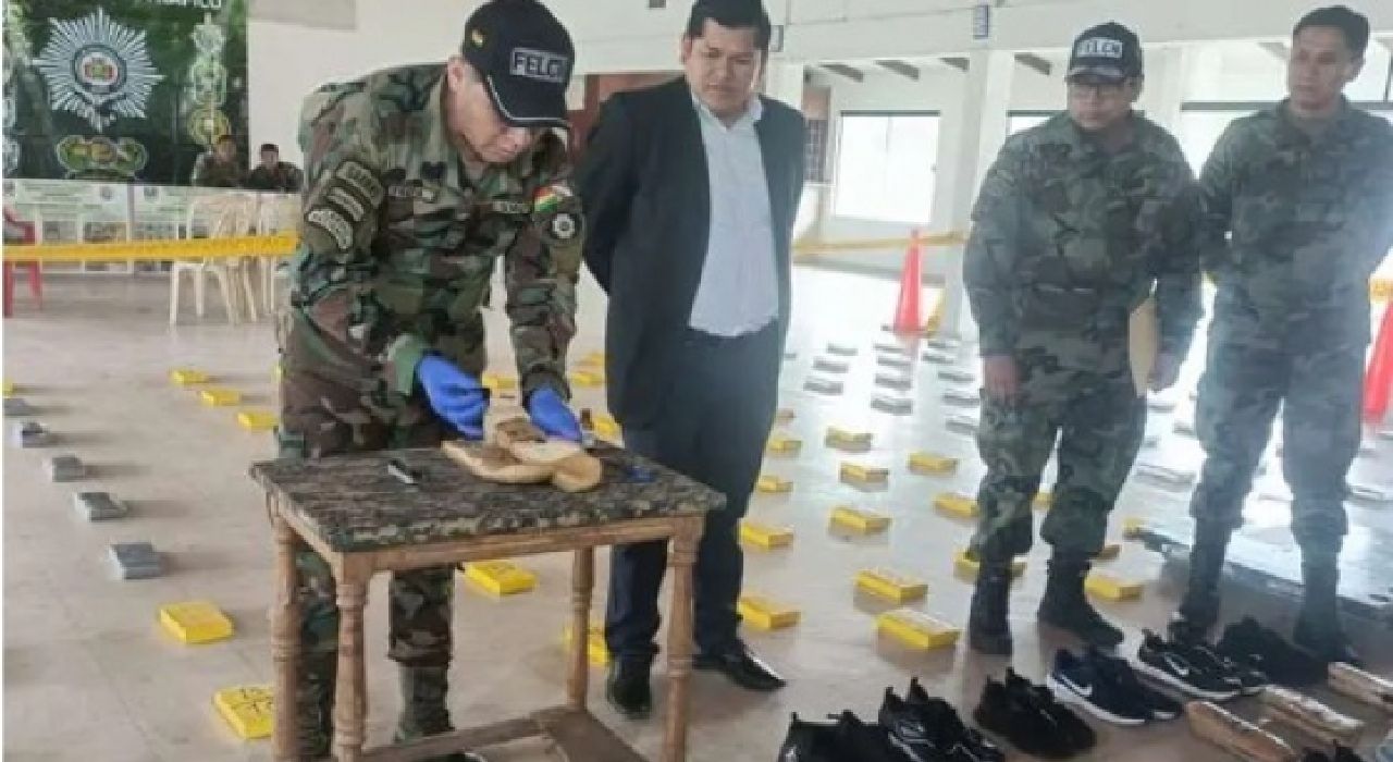 Encuentran  media tonelada de cocaína y una pista clandestina de Cocaína en Santa Cruz 