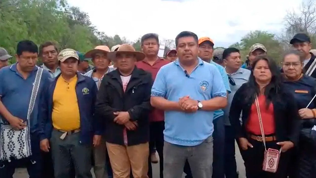 Guaraníes mantienen bloqueo en Abapó y piden diálogo directo con Camacho