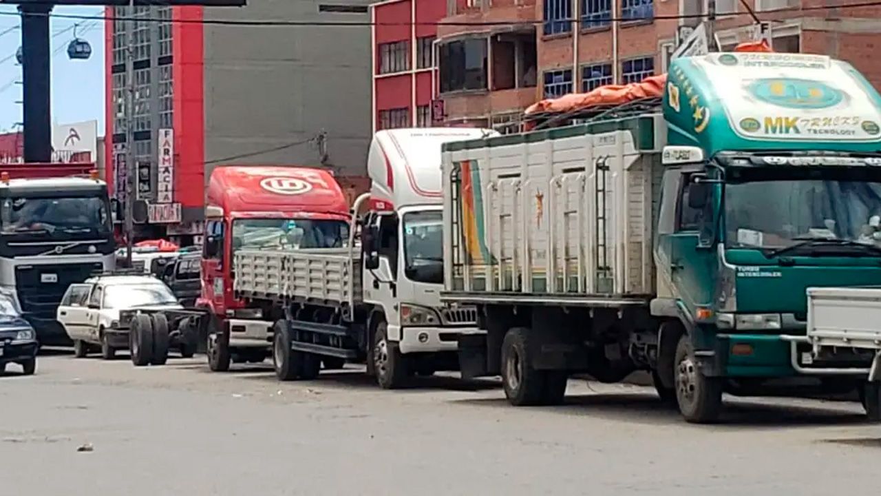 Agropecuarios denuncian escasez de diésel y alza en el mercado negro en Cochabamba