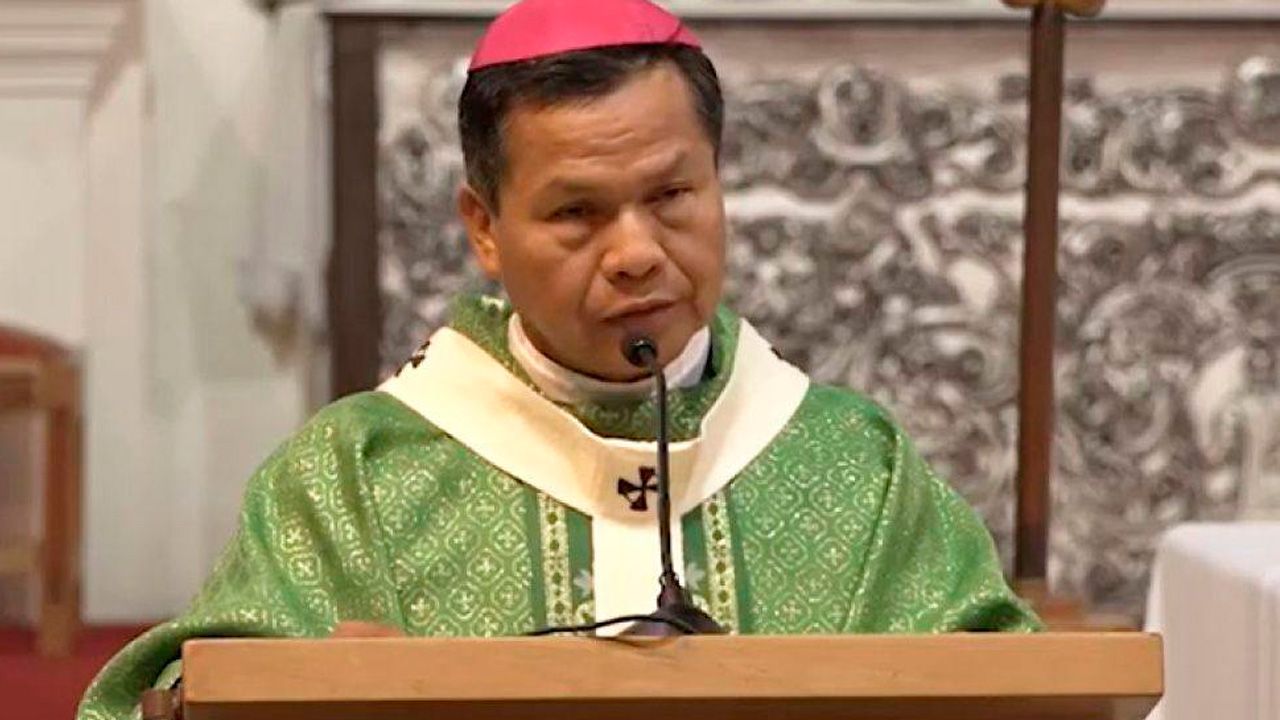 Monseñor Leigue llama a estar atentos al debate y a reflexionar sobre la violencia escolar