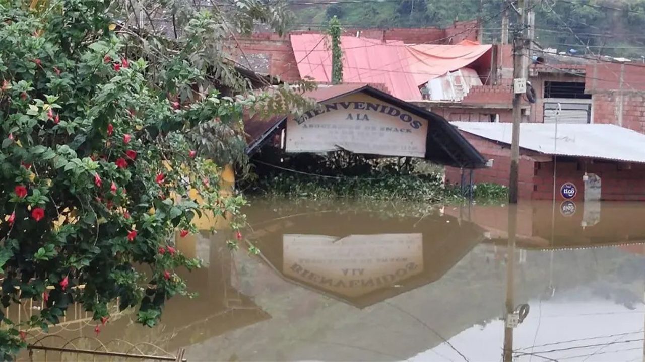 Gobierno responsabiliza a mineros por la inundación en Tipuani