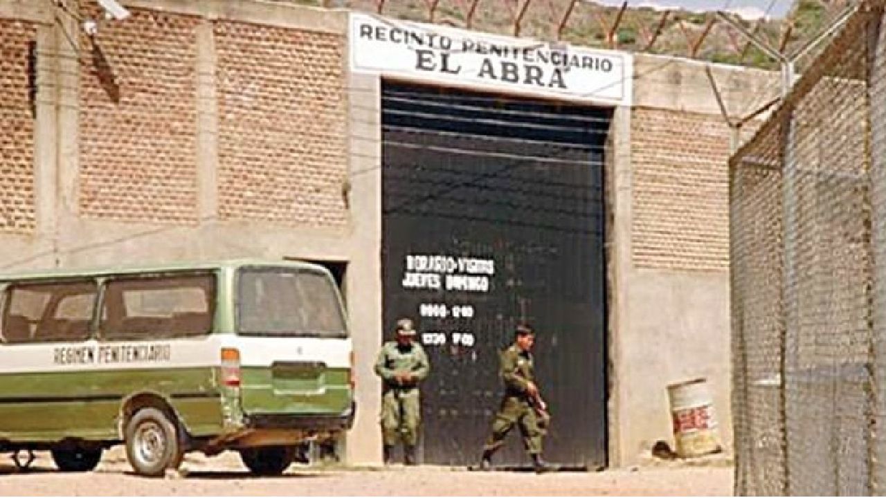 Un reo intentó escapar de nuevo, se detecta el plan de fuga en el Abra y remueven a 14 internos