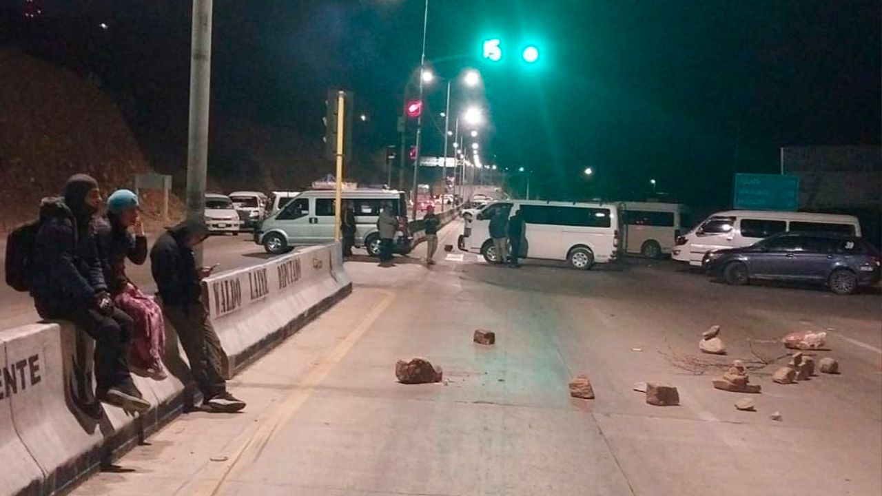 Terminal de La Paz suspende viajes a Cochabamba y Santa Cruz por bloqueos