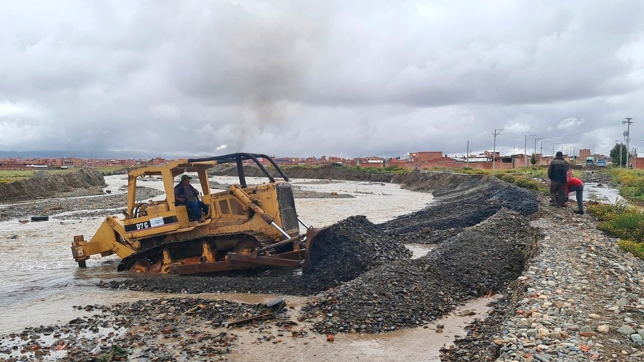 Eva Copa descarta compra de combustible en mercado negro