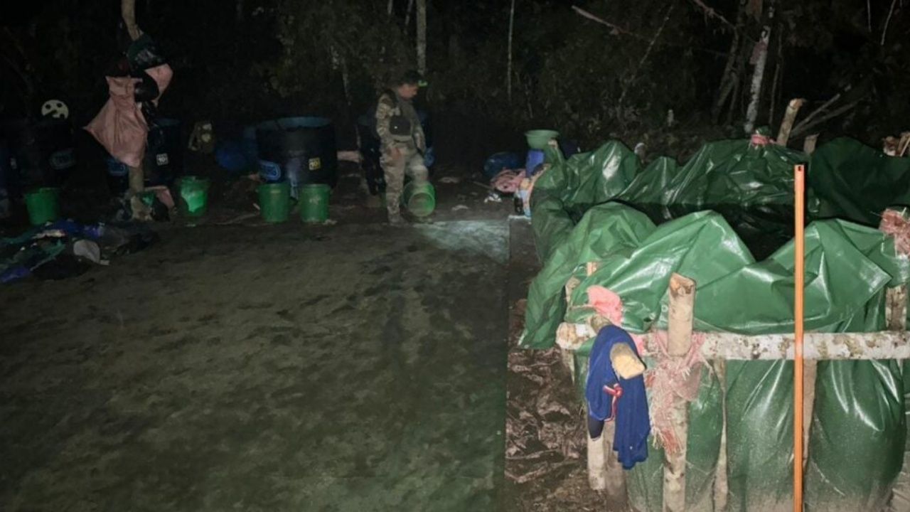Destruyen 7 fábricas móviles de cocaína en el Trópico de Cochabamba