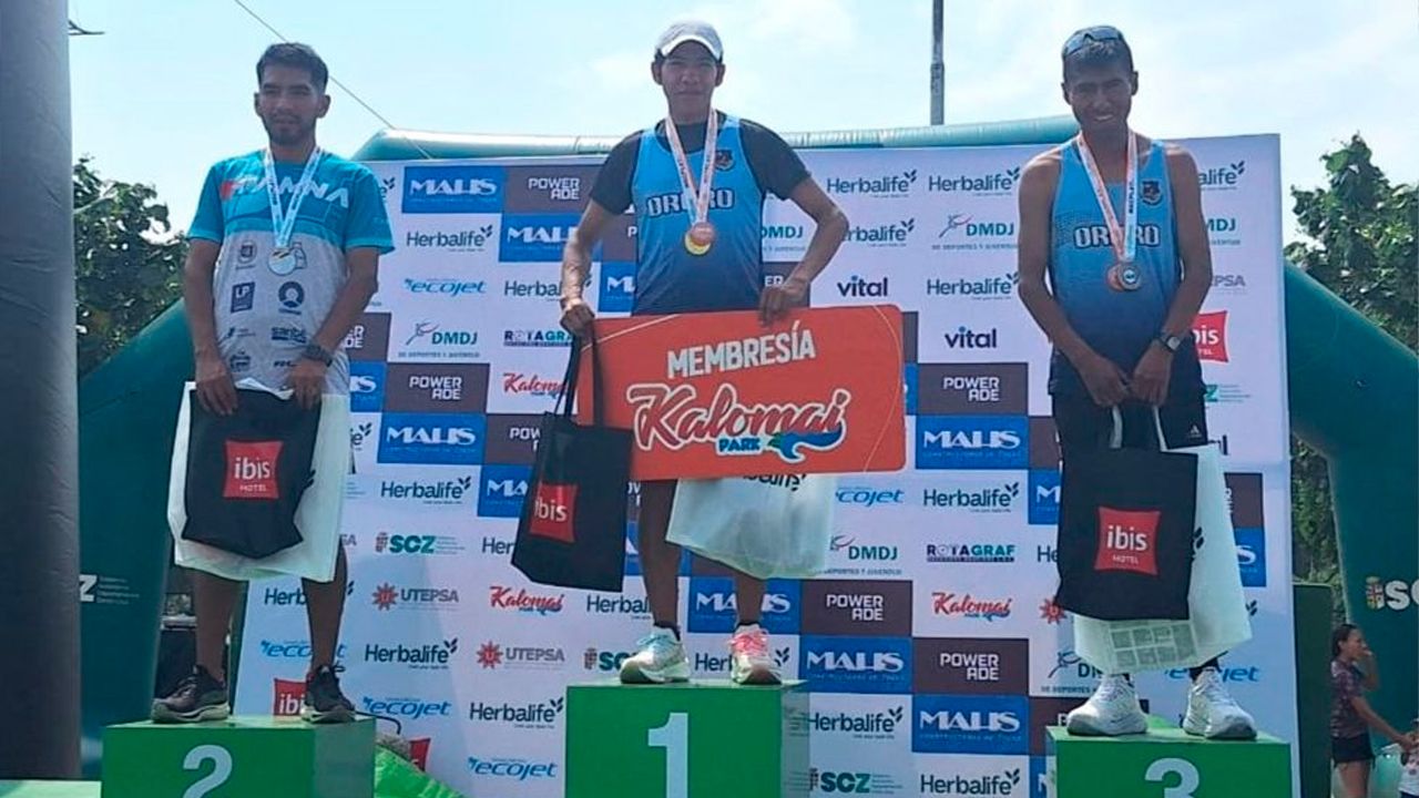 Más de 8.000 atletas participaron en la Corrida Internacional de Santa Cruz