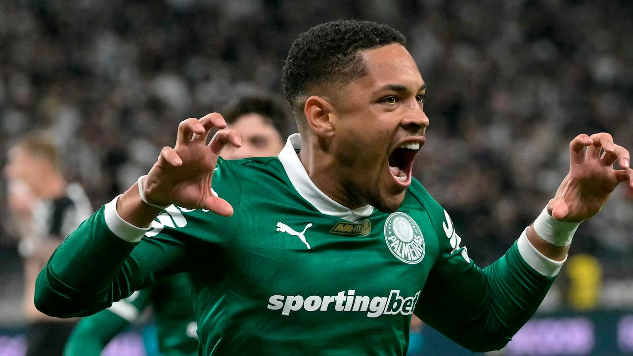 Vitor Roque brilla en Brasil y se encamina hacia la gloria con Palmeiras